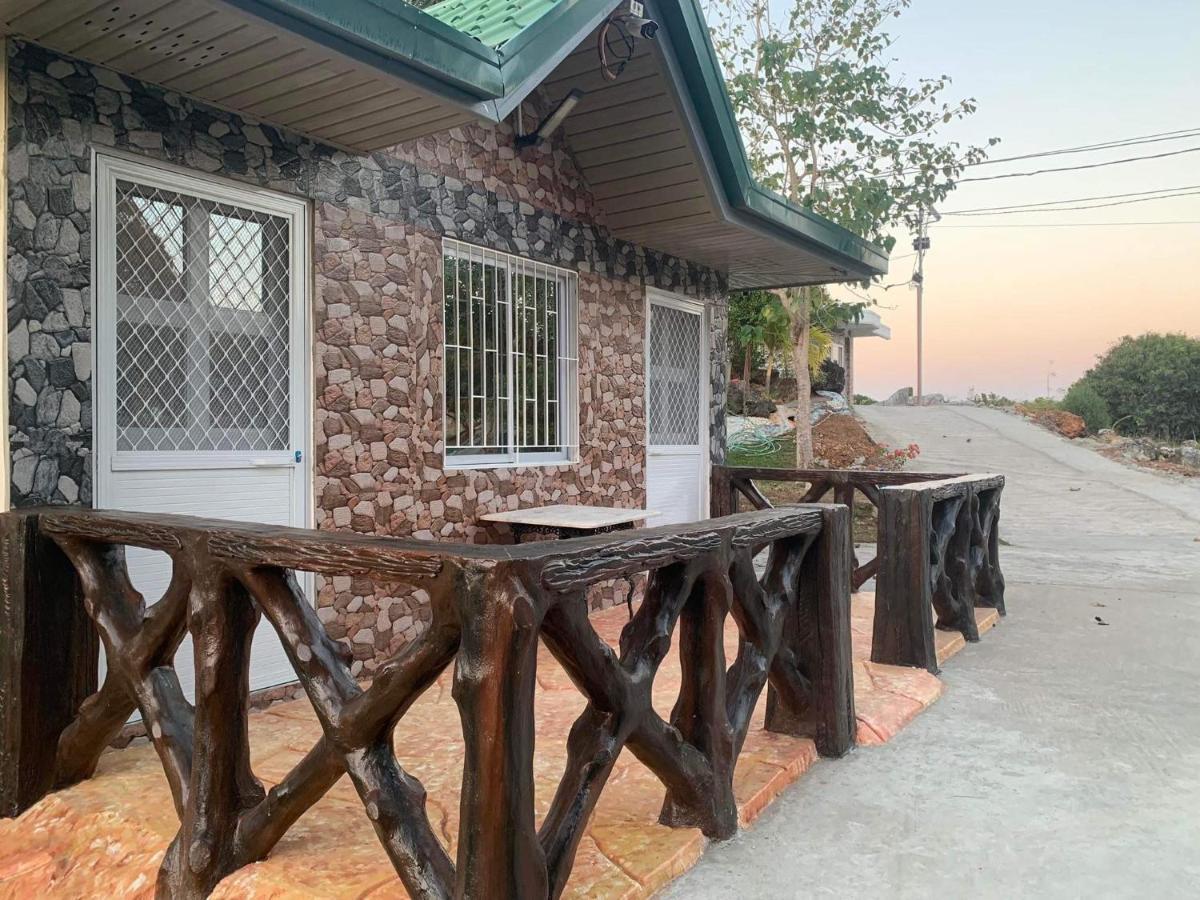 Michaels Homestay - Farm Villa Nr Patar Beach & Bolinao Falls Екстериор снимка