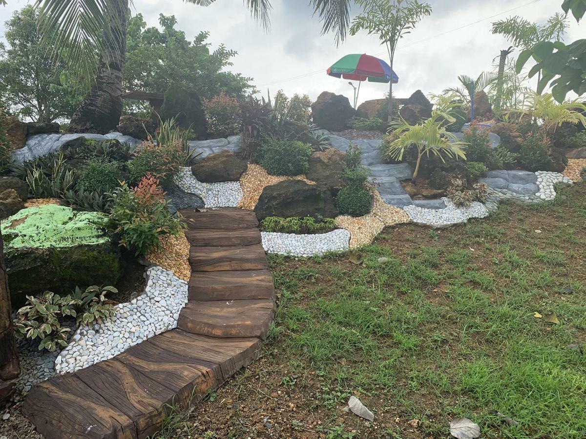 Michaels Homestay - Farm Villa Nr Patar Beach & Bolinao Falls Екстериор снимка